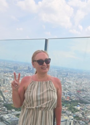 Алина из Иркутска 48 лет