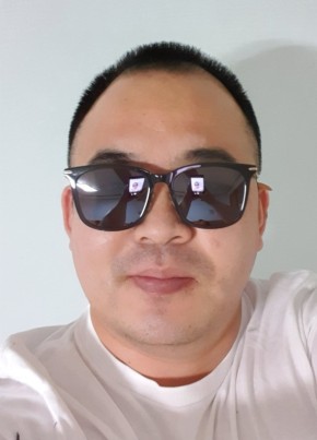 Михаил, 38, 대한민국, 경주시