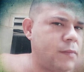 Carlos, 37, Bayamon