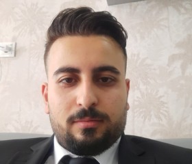Umut, 25, Budapest