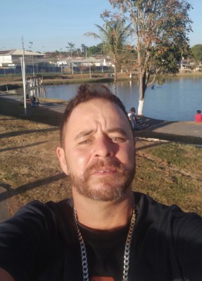 Jhonatan domingo из Goiânia 41 год