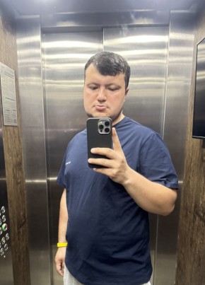 Михаил из Москвы 24 года