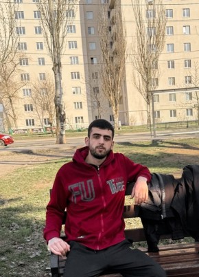 Толко из Мариуполи 21 год