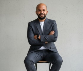Eslam, 35, Cairo