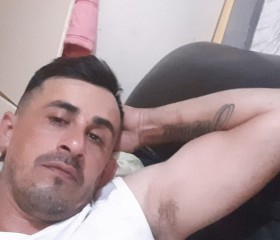 Nacho, 44, Asuncion