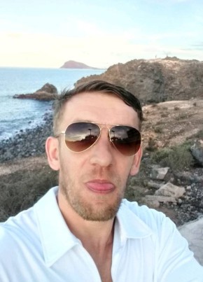 Owen Williams из Liverpool 33 года