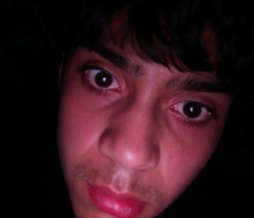 Matias, 19, Victoria