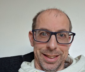 Darren, 40, Christchurch