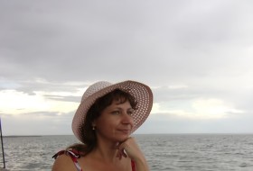 Elena, 52 - Just Me
