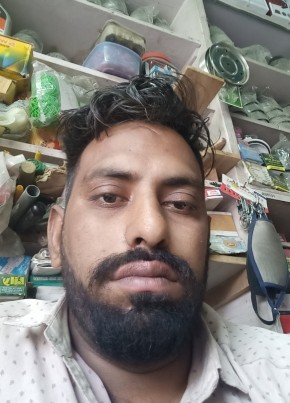 Paka Ram, 20, India, Vapi