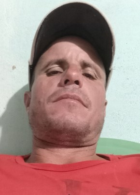 Rai из Feira de Santana 42 года