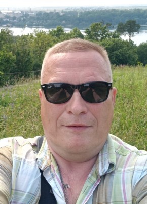 Всеволод из Санкт-Петербурга 52 года