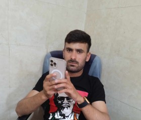 احمد, 18, Tehran