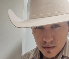 Elie, 28, Fort Smith