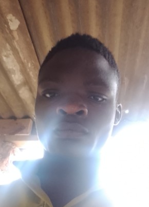 Munobi Budala из Kampala 18 лет