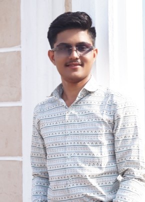 Vivek, 20, India, Surat