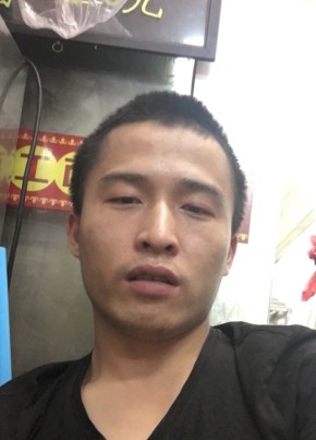小王, 34, 中华人民共和国, 浦阳