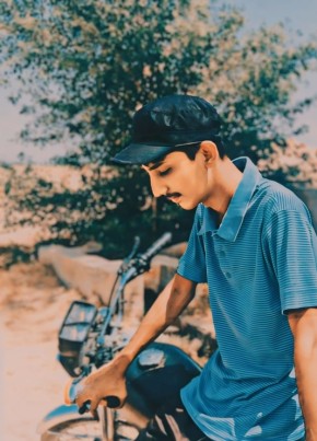 Khurram, 20, پاکستان, مُظفّرگڑھ‎