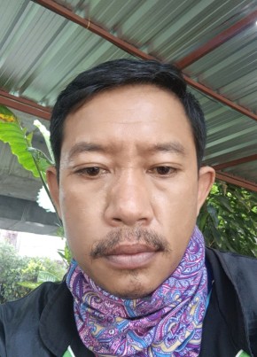เล็ก, 33, ราชอาณาจักรไทย, เทศบาลนครนนทบุรี