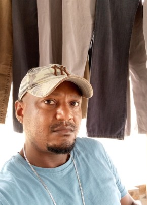 Sven , 39, République Gabonaise, Lambaréné