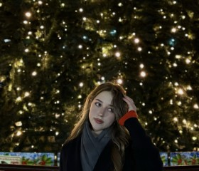 Milana, 19, Los Angeles