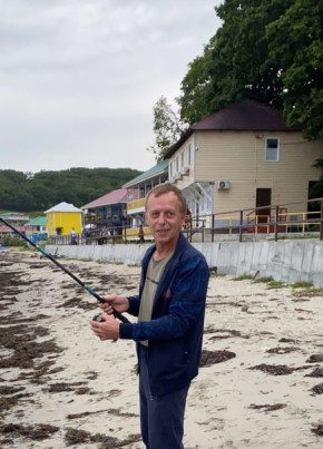 Сергей из Арсеньева 62 года