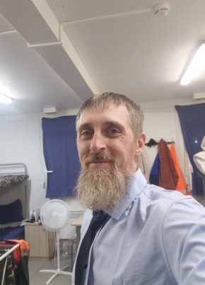 Дмитрий Качуров из Красноярска 41 год