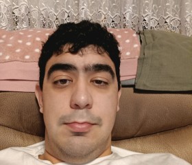 Kenan, 25, Frankfurt am Main