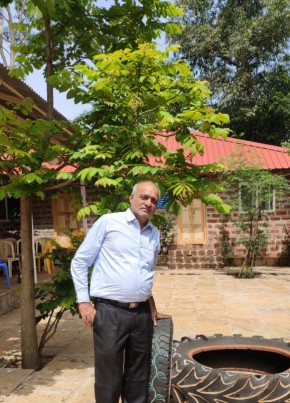 Raj, 60, India, Ahmedabad