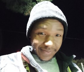 Tinah, 30, Cape Town