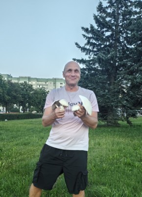 Максим из Москвы 52 года