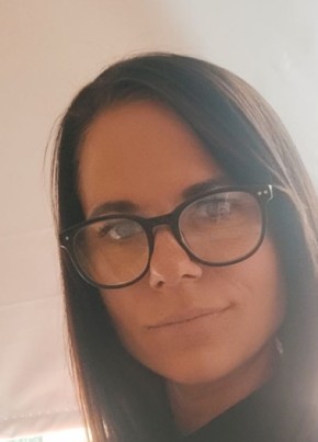 Laura, 38, Latvia, Riga