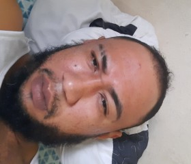 Leo, 33, San Diego
