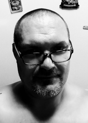 Михаил из Калуги 44 года