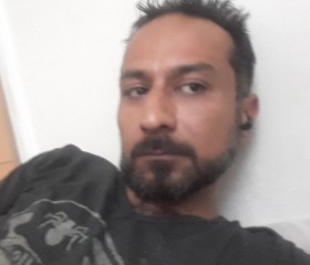 Ali, 40, Shiraz