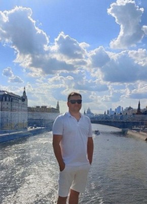 Михаил из Королёва 37 лет