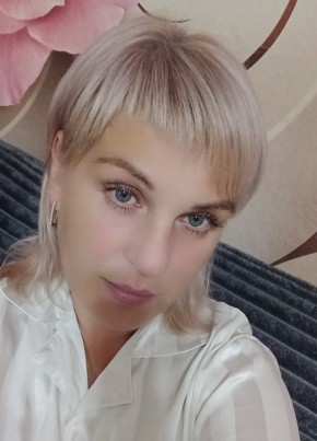 Екатерина, 40, Россия, Новопокровка