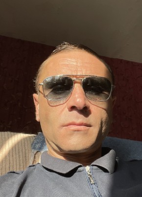 Артур из Новоподрезково 46 лет