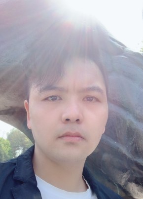 王俊, 19, 中华人民共和国, 武汉