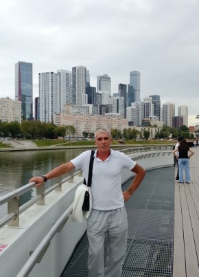Саша из Москвы 47 лет