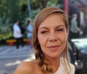 Yana, 40, Saint Petersburg