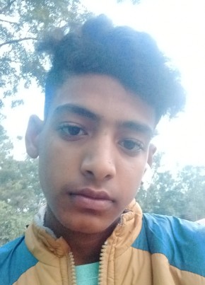 F,R, 18, India, Bānsdīh