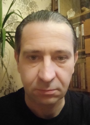 Денис из Москвы 52 года