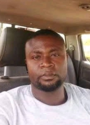 larry De Done, 39, Nigeria, Abuja