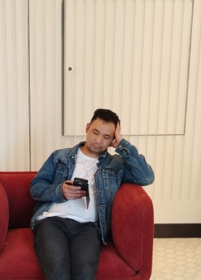 Murodjon из 香港 32 года