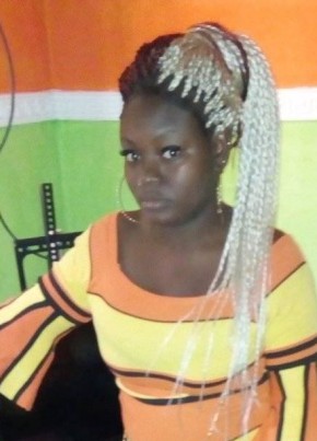 Safoura, 29, Republic of Cameroon, Foumban