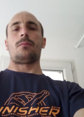 David kadri, 36, République Française, Draguignan