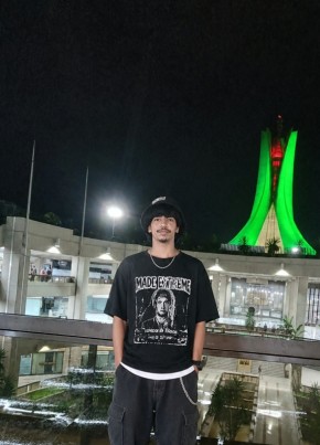 Ÿasine из Algiers 18 лет
