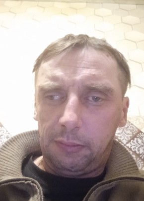 Михаил из Луги 44 года