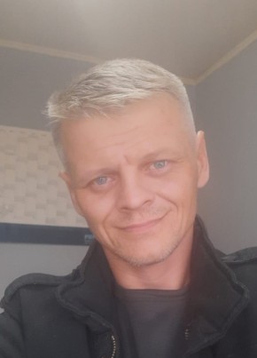 Аркадий из Шексны 44 года